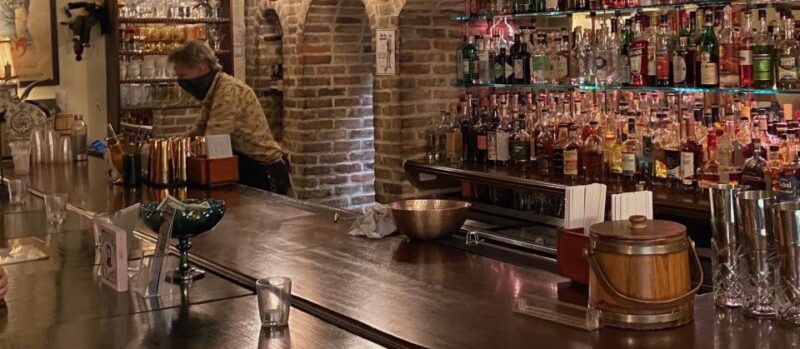 Savannah: Walktails and Bar Bites - Savannahs Nightlife Experience