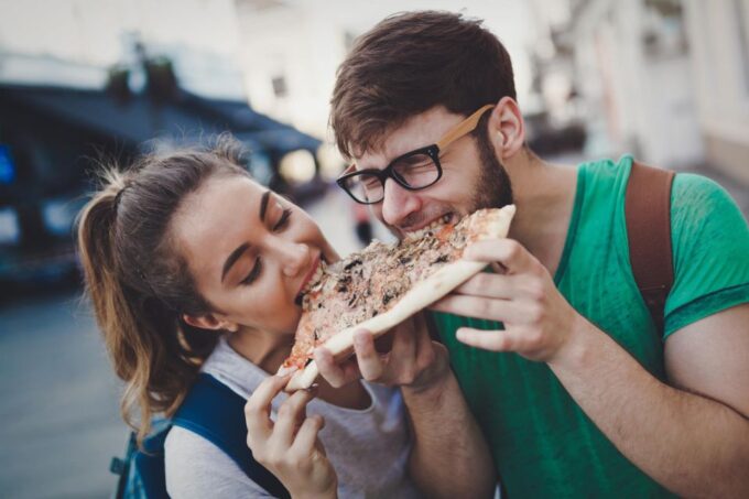 Savannah's Palate: A Culinary Journey Through History - Local Eateries and Specialties