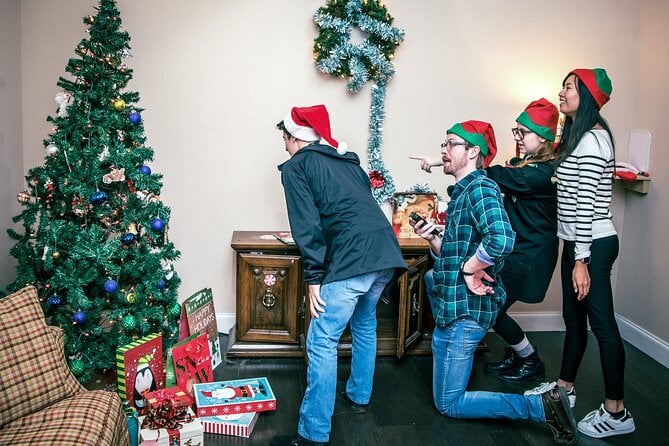 Saving Christmas Escape Room in Chattanooga - Shared Escape Room Sessions