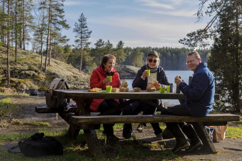 Savonlinna: Evening Photography Tour on Lake Saimaa - What to Bring