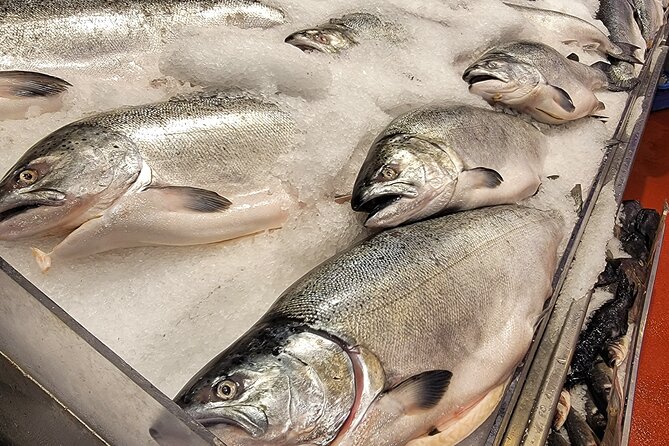 Savor the Sea: Guided Seafood Tasting at Pike Place Ma - Seafood Tasting Highlights