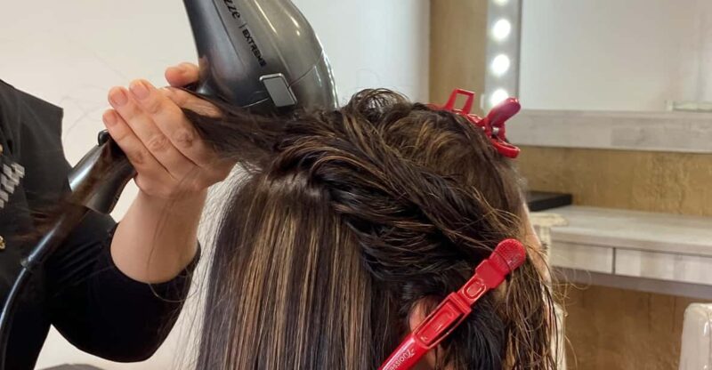 Scalp Therapy and Brushing (Near Medellín) - Key Points