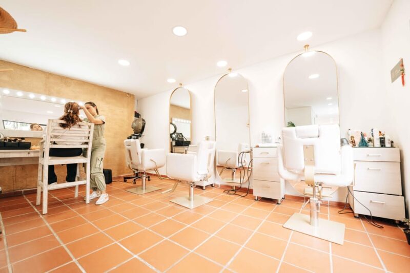 Scalp Therapy and Brushing (Near Medellín) - Personalized Hair Care