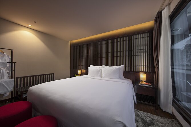 Scarlet Pearl Cruise Halong Bay 2Day/1 Night 5 Star Cruise - Booking and Pricing