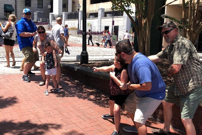 Scavenger Hunt Adventure in Dowtown Las Vegas - Exploring Downtown Las Vegas