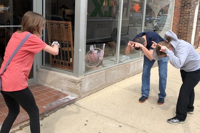 Scavenger Hunt Adventure in Topeka by Zombie Scavengers - Exploring Topekas Landmarks