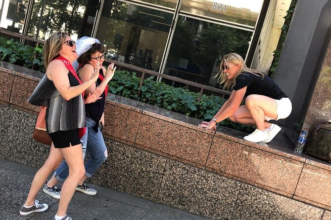 Scavenger Hunt in Atlanta by Wacky Walks - Teamwork and Collaboration