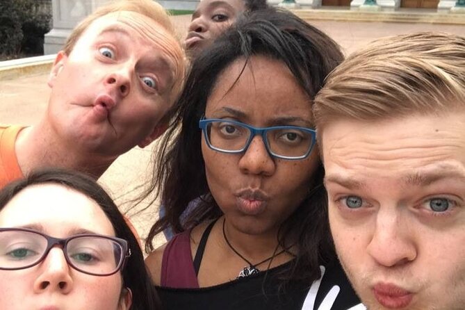 Scavenger Hunt in Chattanooga by Wacky Walks - Solving Riddles and Taking Photos
