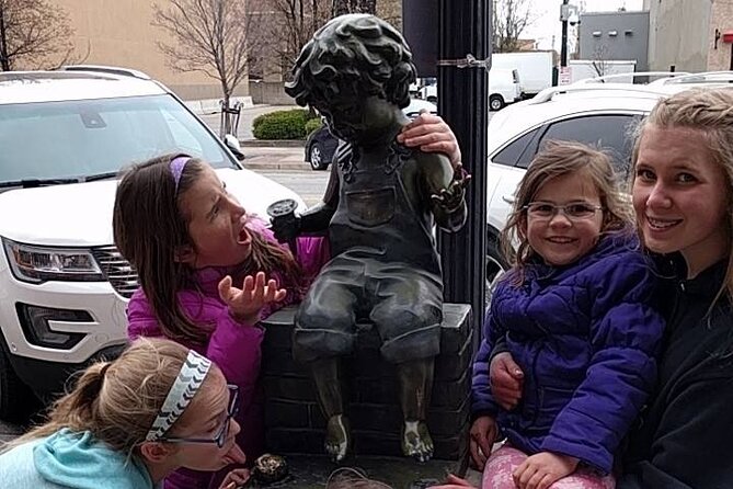 Scavenger Hunt in Kansas City by Wacky Walks - Included Features and Amenities