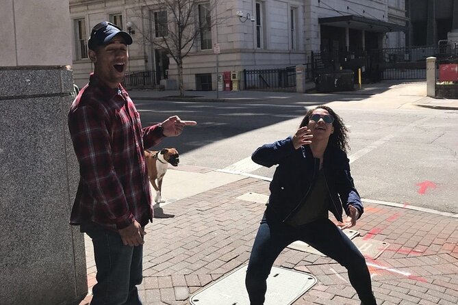 Scavenger Hunt in Philadelphia by Wacky Walks - Interacting With the Remote Guide