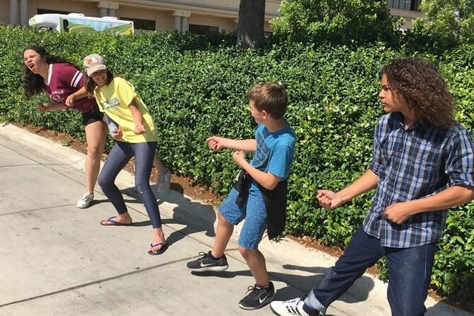 Scavenger Hunt in Wichita Falls by Zombie Scavengers - Navigating the Smartphone-Guided Experience