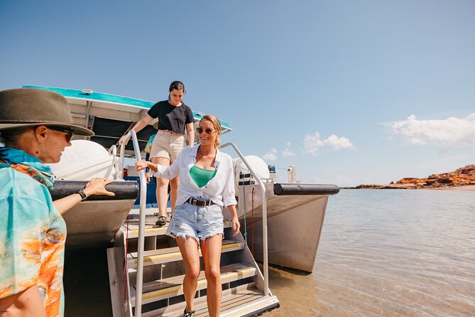 SCENIC AND PREHISTORIC CRUISE - Sparkling Wine & Gourmet Platters - Group Size