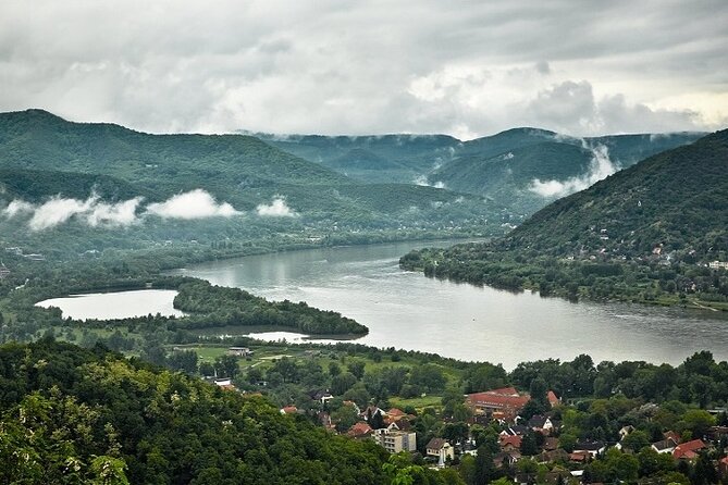 Scenic Danube River Bend Hills & the Art Town: Private Car Tour - Important Tour Information