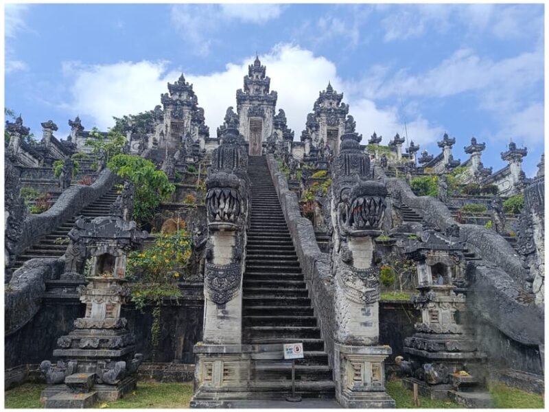 Scenic Heaven Gate: Lempuyang, Water Palace, Waterfall Tour - Key Points