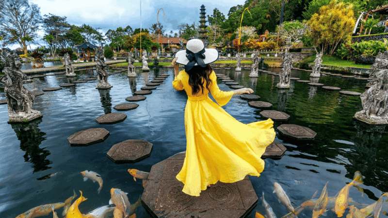 Scenic Heaven Gate: Lempuyang, Water Palace, Waterfall Tour - Experience and Scenic Drive
