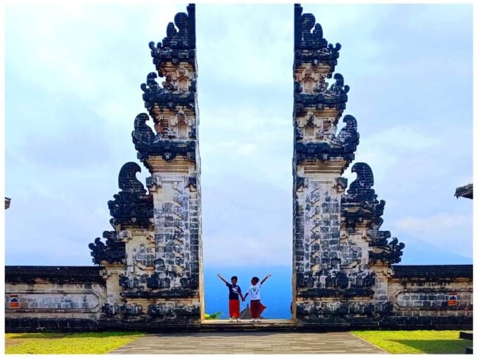 Scenic Heaven Gate: Lempuyang, Water Palace, Waterfall Tour - Tour Duration and Pricing
