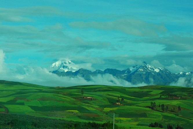 Scenic Journey From Cusco to Puno by Bus Including Hotel Transfers - Exploring Andahuaylillas Church