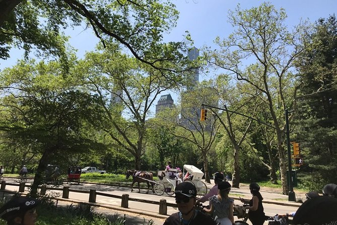 Scenic Manhattan Highlights Bike Tour (English or German) - Tour Duration and Language Options