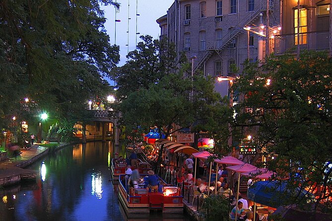 Scenic San Antonio Small Group Night Tour W/Riverwalk Boat Cruise - Exploring the Riverwalk at Night