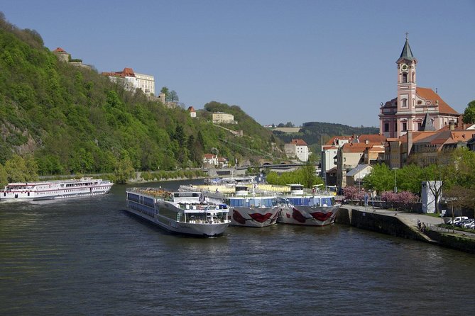 Scenic Transfer From Passau to Prague With 2-Hours Guided Tour of Cesky Krumlov - Quick Points