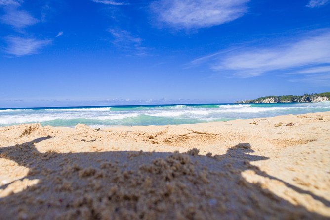 Scenic Wonders: Round Mountain & Emerald Beach - Transportation and Logistics