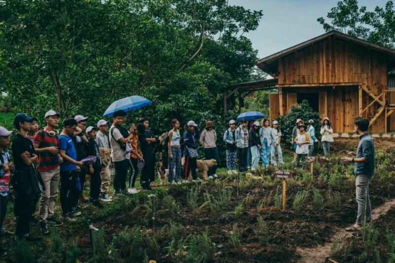 Scented candle workshop at Twin Beans Farm - Da Lat suburb - The Sum Up