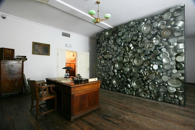 Schindlers Factory Guided Tour in Krakow + Skip the Line Entry - Museum Exhibits