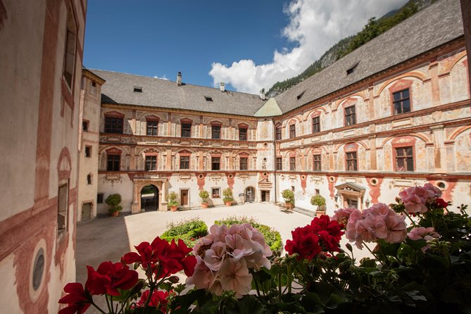 Schloss Tratzberg - Audio Drama Tour - On-site Restaurant and Facilities