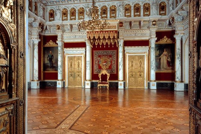 Schwerin Castle Museum Walking Tour - Inclusions