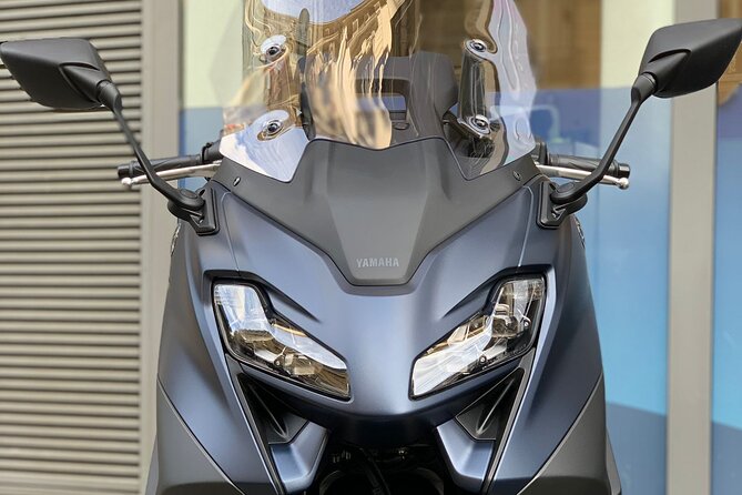 Scooter Rental TMAX Yamaha 560CC  (A2 License) Paris - Included Features and Accessories