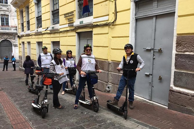 Scooter Tour Quito Colonial By Navel Expeditions - Personalized Service