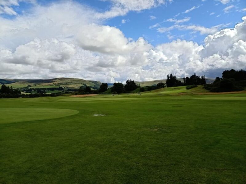 Scottish Greens: Private Luxury Golf Course Day Trip - Accessibility and Group Details