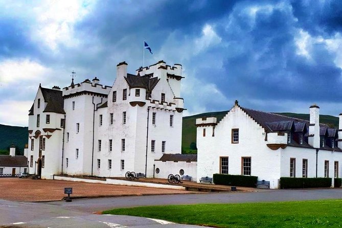 Scottish Highlands Private Day Tour With Scottish Local - Discover the Crowning Place of Scottish Kings