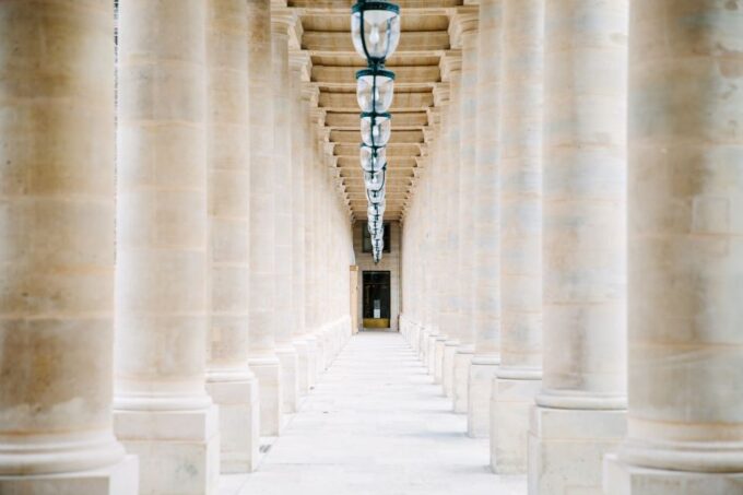 Screen to Streets: A TV Show-inspired Walking Tour of Paris - Tour Logistics and Recommendations