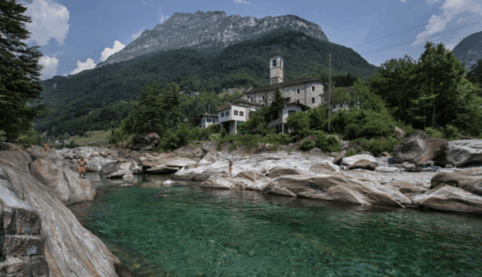 Scuba Dive in Lavertezzo - Group Size