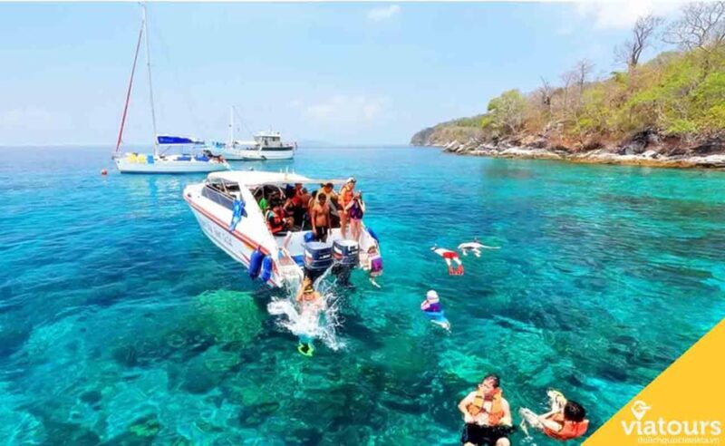 Scuba Diving at Son Tra Peninsula Tour - Boat and Equipment