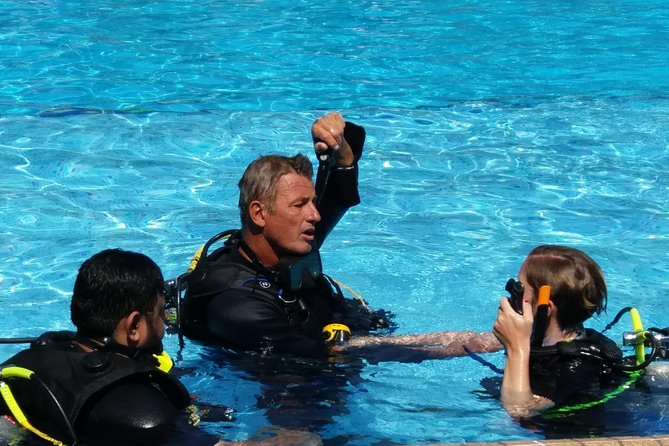 Scuba Diving Lesson for Beginners (1 Hour ) - Cultural and Historical Explorations