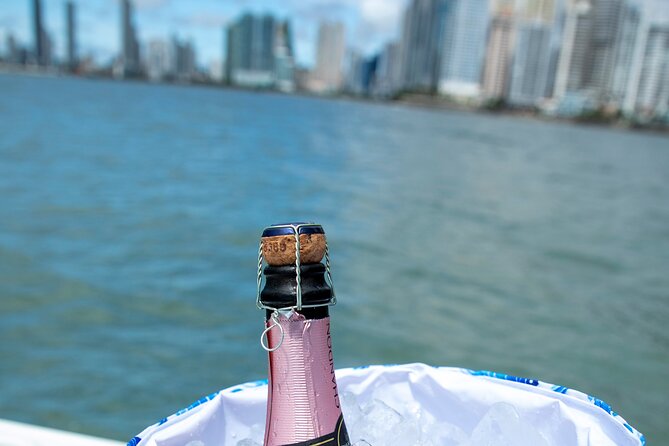 Sea Breeze Champagne Adventure - Sightseeing in Panama City