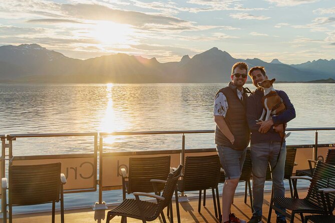 Sea Eagle Sunset Cruise - Onboard Amenities and Accessibility