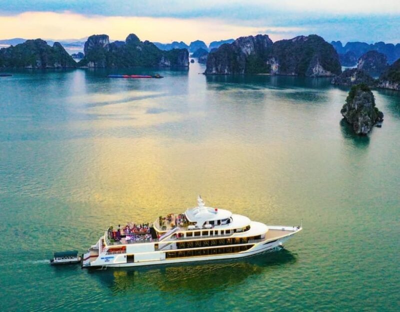 Sea Octopus Cruise - The Top Luxury Day Tour in Halong Bay - Onboard Experience