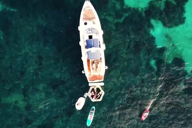 Sea Toys Yacht Adventure 4h Ticket Mondays - Inclusions
