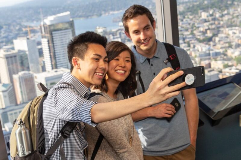 Seattle: Columbia Center Sky View Observatory Entry Ticket - Dining Options