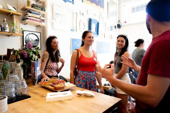 Seattle: Gourmet Comfort Food Restaurant Tour - Cuisine and Specialties
