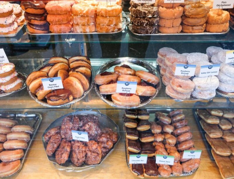 Seattle: Guided Holiday Donut Tour With Tastings - Key Points
