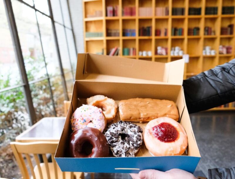 Seattle: Guided Holiday Donut Tour With Tastings - Important Information