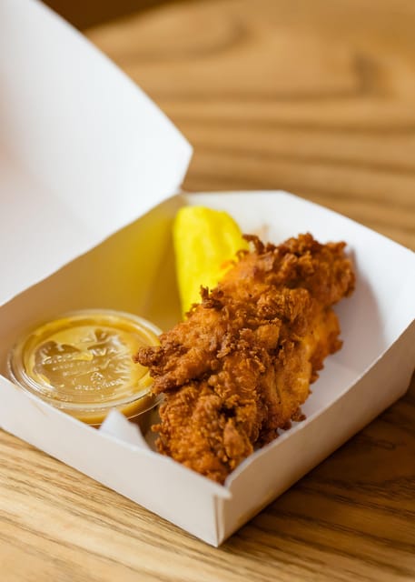 Seattle: Happy Hour Food and Cocktails Tour - Delectable Bites and Beverages