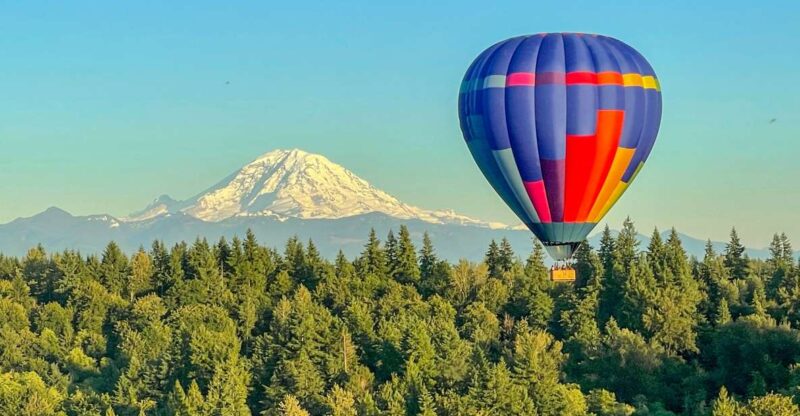 Seattle: Mt. Rainier Sunset Hot Air Balloon Ride - Group Size and Tour Guide