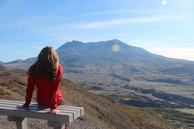 Seattle: Mt. St. Helens National Monument Small Group Tour - Expert Naturalist Guide