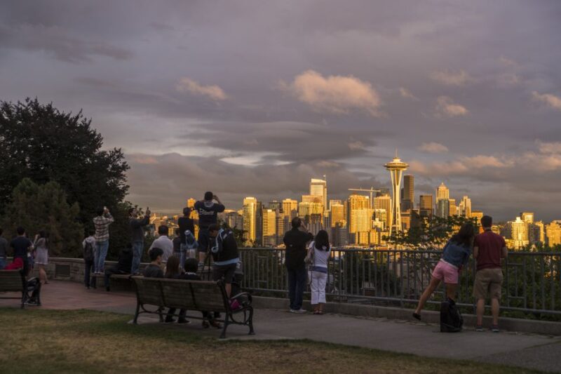 Seattle: Night Tour With Local Guide - Free Cancellation and Payment