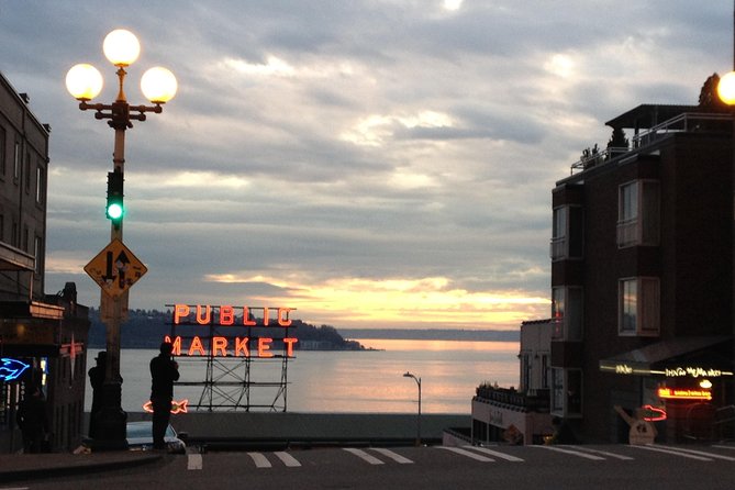 Seattle Scavenger Hunt Adventure - Exploring Cultural Gems and History